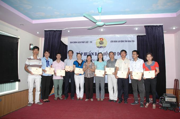 Tổng LĐLĐ Việt Nam tập huấn công tác Bảo hộ lao động cho người sử dụng lao động và cán bộ tỉnh Hưng Yên