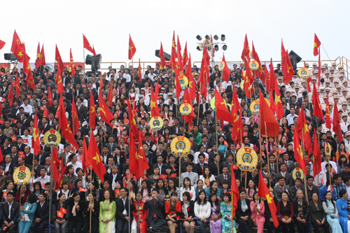 LĐLĐ Tỉnh Hưng Yên được tỉnh ủy tặng bằng khen 05 năm thực hiện chỉ thị 21 của bộ chính trị