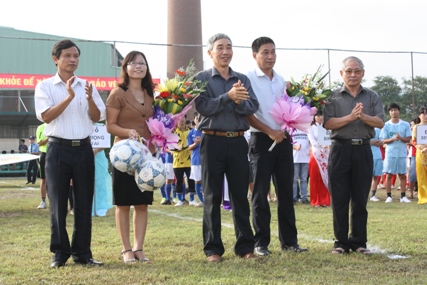 LĐLĐ huyện Văn Lâm: Tổ chức giải bóng đá lần thứ 11 năm 2013