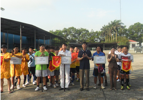 LĐLĐ huyện Yên Mỹ: Tổ chức giải bóng đá hưởng ứng tháng công nhân