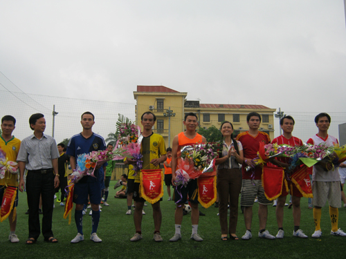Công đoàn ngành Công Thương tổ chức giải bóng đá trong CNVCLĐ