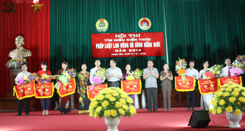 LĐLĐ Thành phố Hưng Yên phối hợp sở Lao động TB&XH tổ chức Hội thi Tìm hiểu kiến thức pháp luật lao động và bình đẳng giới