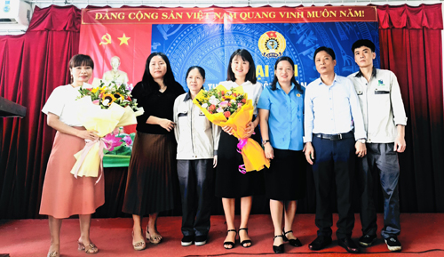 Liên đoàn lao động huyện Văn Giang thành lập công đoàn cơ sở công ty TNHH Thái Thông Hưng Yên.