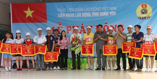Liên đoàn Lao động tỉnh Hưng Yên phát động tháng công nhân 2017– Tháng hành động về an toàn vệ sinh lao động và tổ chức giải chạy tiếp sức đoàn viên