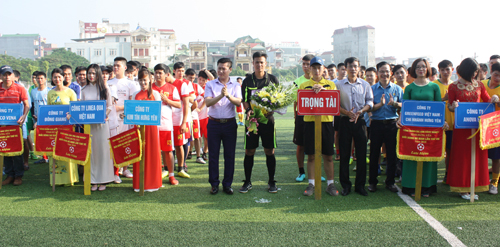 Công đoàn các Khu công nghiệp tổ chức khai mạc giải bóng đá nam chào mừng Đại hội XII Công đoàn Việt Nam