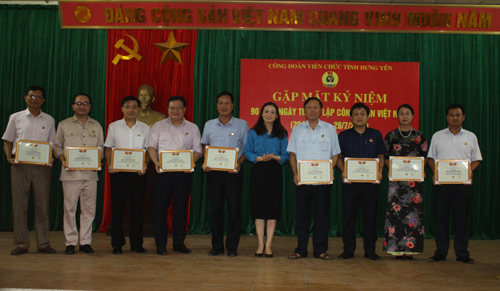 Công đoàn Viên chức tỉnh Hưng Yên tổ chức: Hội nghị sơ kết 6 tháng đầu năm và triển khai phương hướng, nhiệm vụ 6 tháng cuối năm 2019
