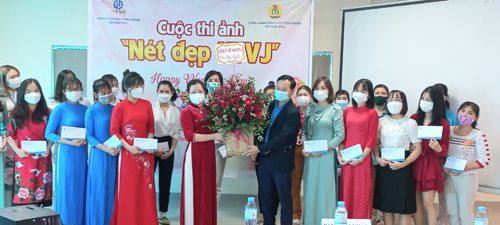 Công đoàn Công ty Cổ phần Công nghiệp Việt Nhật HTVJ tổ chức Cuộc thi ảnh chào mừng ngày 8/3 