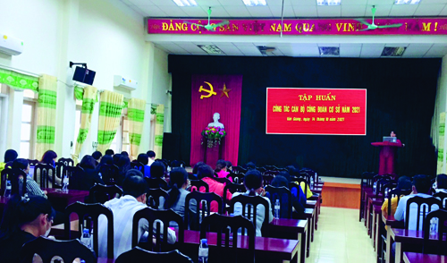 Liên đoàn Lao động huyện Văn Giang tổ chức bồi dưỡng  nghiệp vụ công tác Công đoàn năm 2021