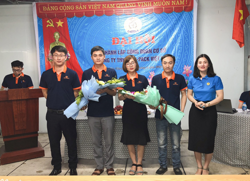 Liên đoàn Lao động huyện Văn Giang đẩy mạnh công tác phát triển đoàn viên, thành lập công đoàn cơ sở công sở