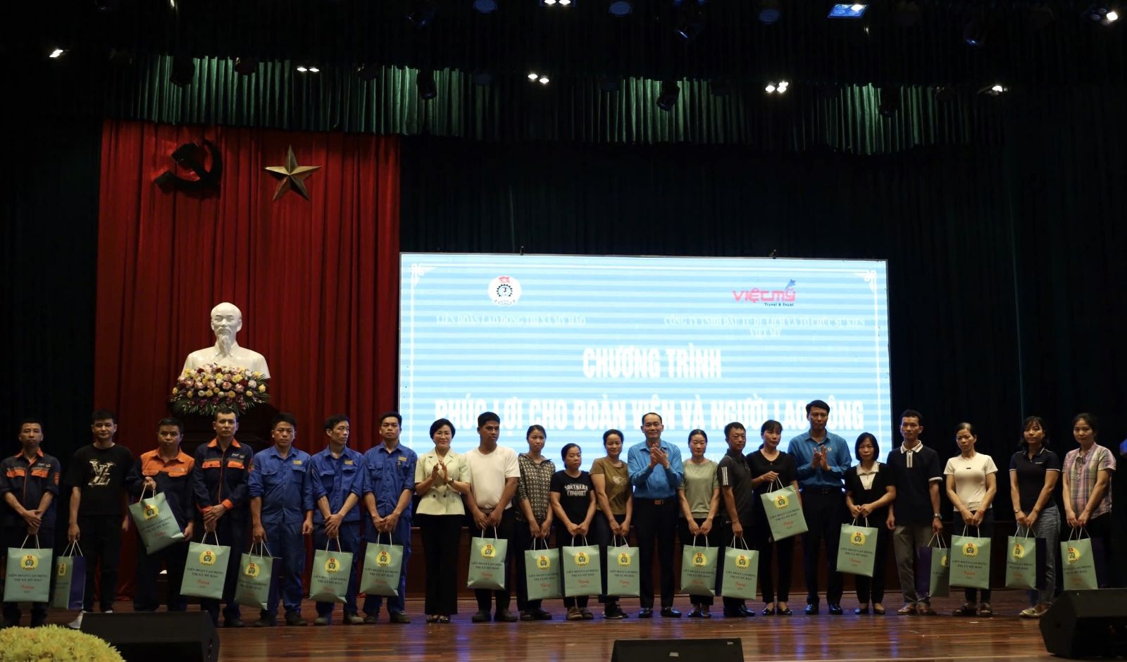 Liên đoàn Lao động thị xã Mỹ Hào tổ chức Lễ phát động Tháng Công nhân – Tháng hành động về An toàn, vệ sinh lao động năm 2025