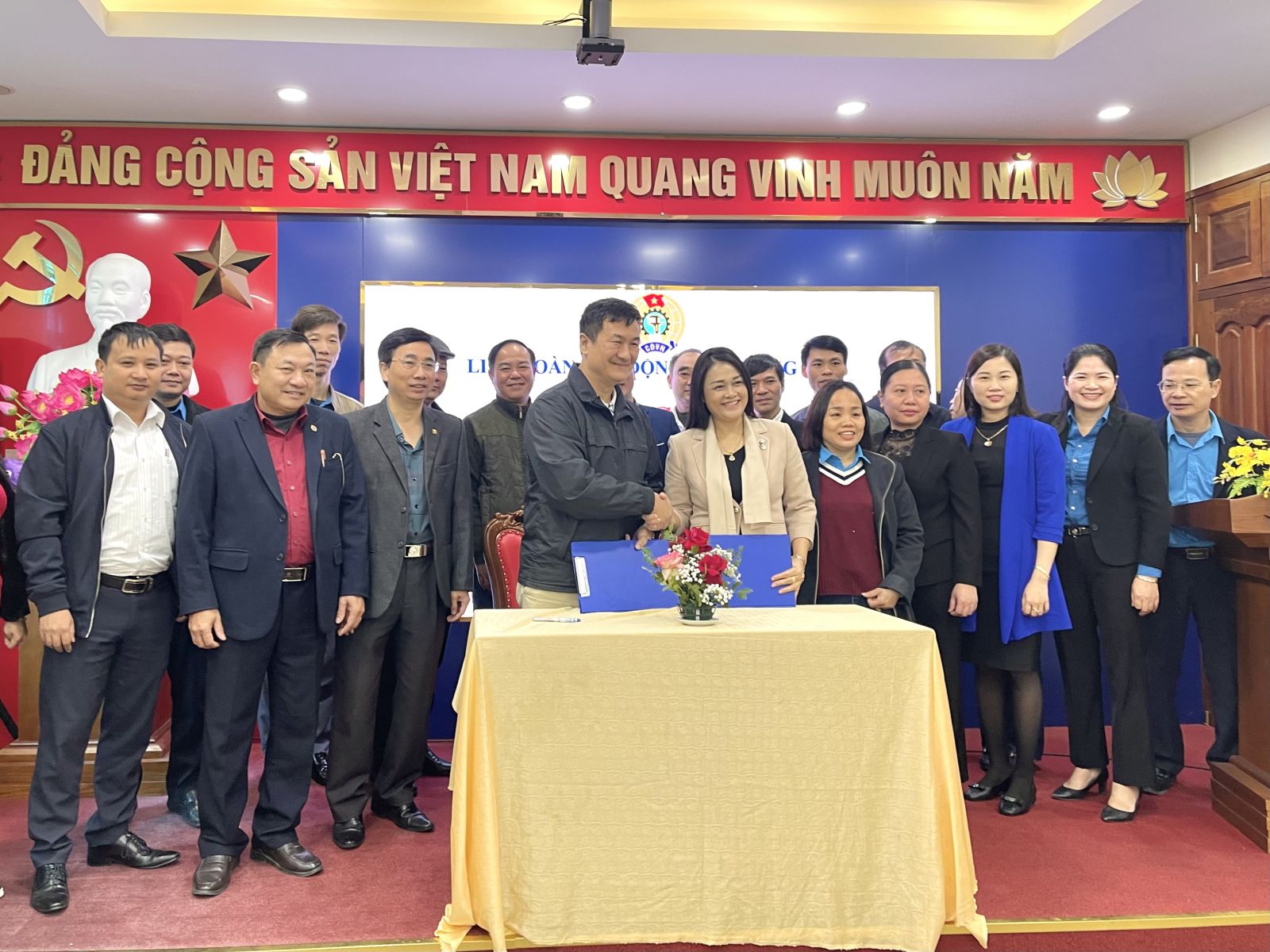 Hội nghị gặp mặt và ký phối hợp giữa Liên đoàn Lao động tỉnh Hưng Yên với Tạp chí Lao động & Công đoàn