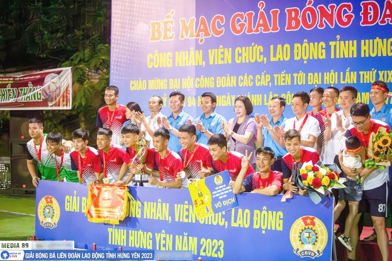 Bế mạc Giải bóng đá nam công nhân, viên chức, lao động tỉnh Hưng Yên năm 2023