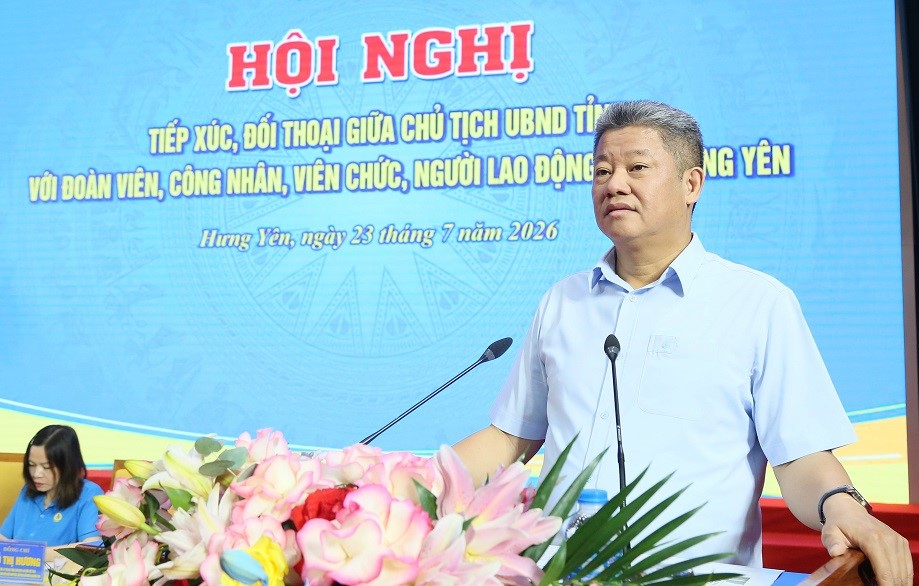 Đồng chí Phó Bí thư Tỉnh ủy, Chủ tịch Ủy ban Nhân dân tỉnh đối thoại với đoàn viên, đoàn viên, công nhân, viên chức, người lao động tỉnh Hưng Yên