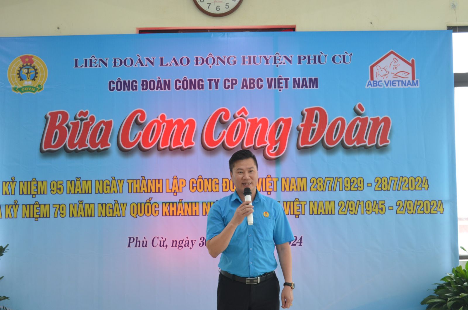 LĐLĐ huyện Phù Cừ phối hợp tổ chức “Bữa cơm Công đoàn” cho người lao động tại Công ty Cổ phần ABC Việt Nam và Công ty TNHH may mặc EHWA HT