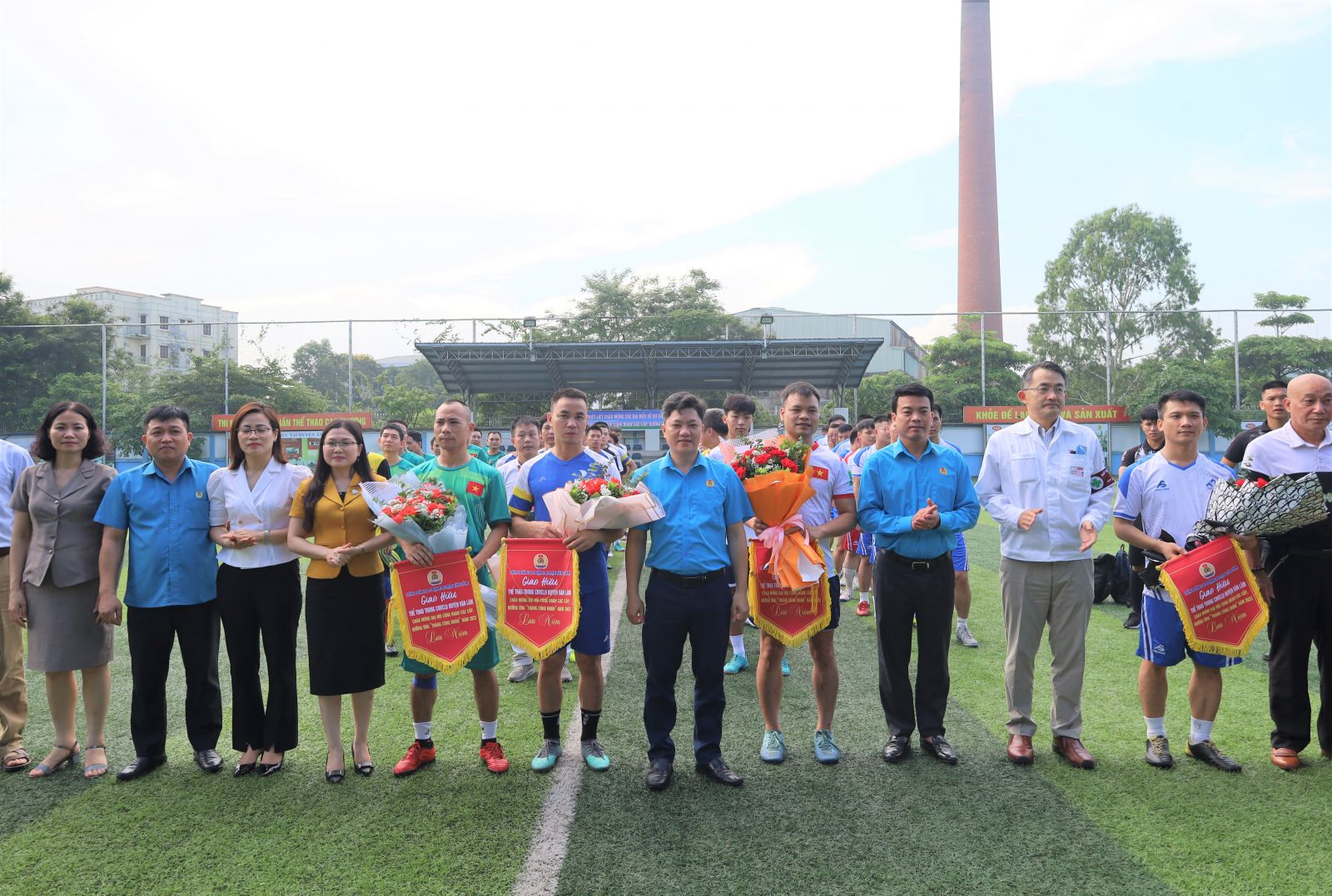 Liên đoàn Lao động huyện Văn Lâm: Giao hữu thể thao trong CNVCLĐ chào mừng đại hội công đoàn các cấp nhiệm kỳ 2023 – 2028 và Tháng công nhân năm 2023